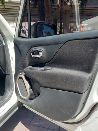 Jeep Renegade 1.8 Sport - Imagen 17